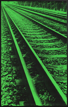 a green train tracks